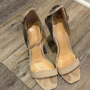 LC Lauren Conrad Beige and Black Heels - 7